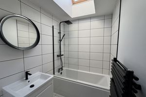 Photo 16- click for photo gallery